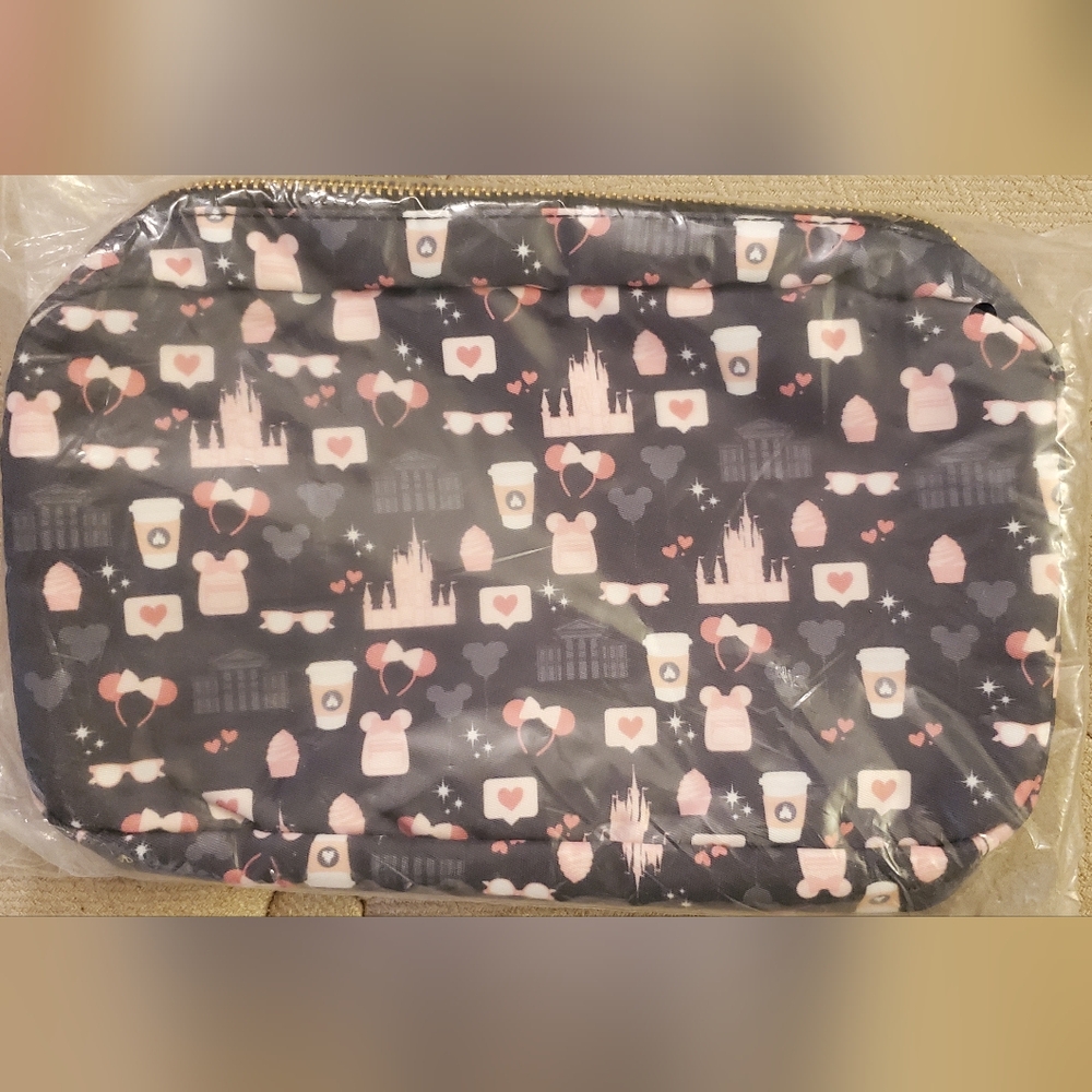 NWT Disney Themed Cosmetic Bag